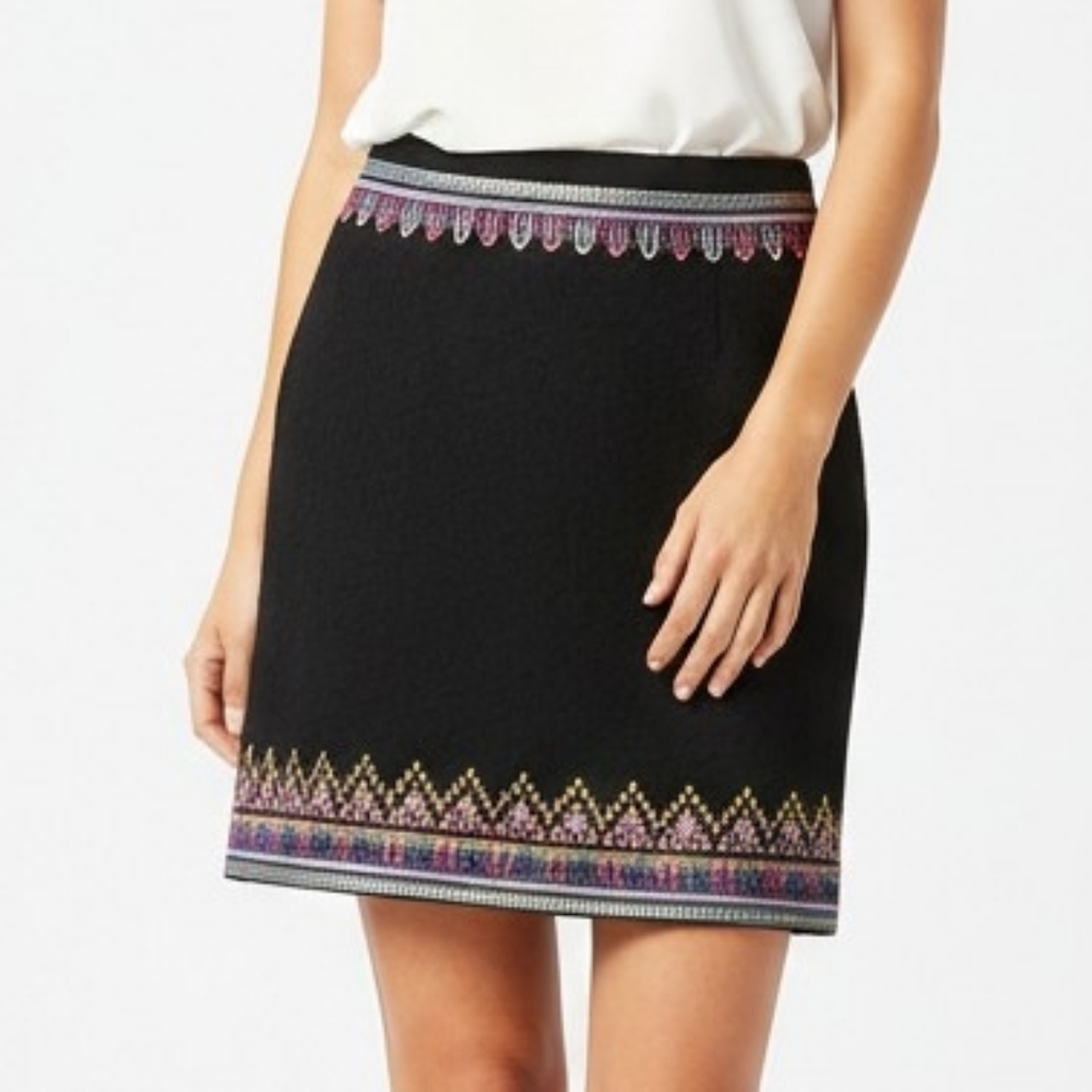 C. Wonder Silk Blend Embroidered A-Line Skirt Black Tribal Art Deco Western Sz 4